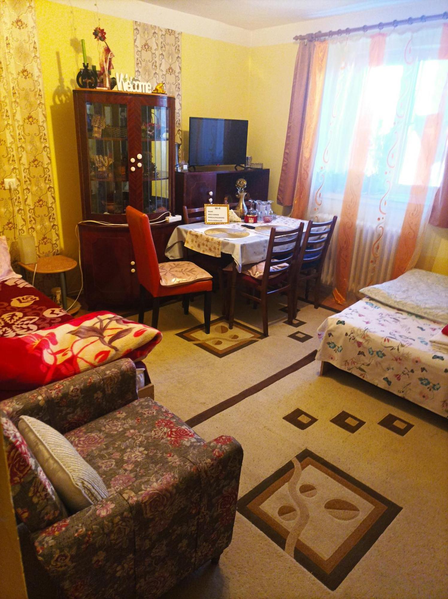 Apartament Cu Doua Camere Si Gradina Клуж-Напока Екстер'єр фото