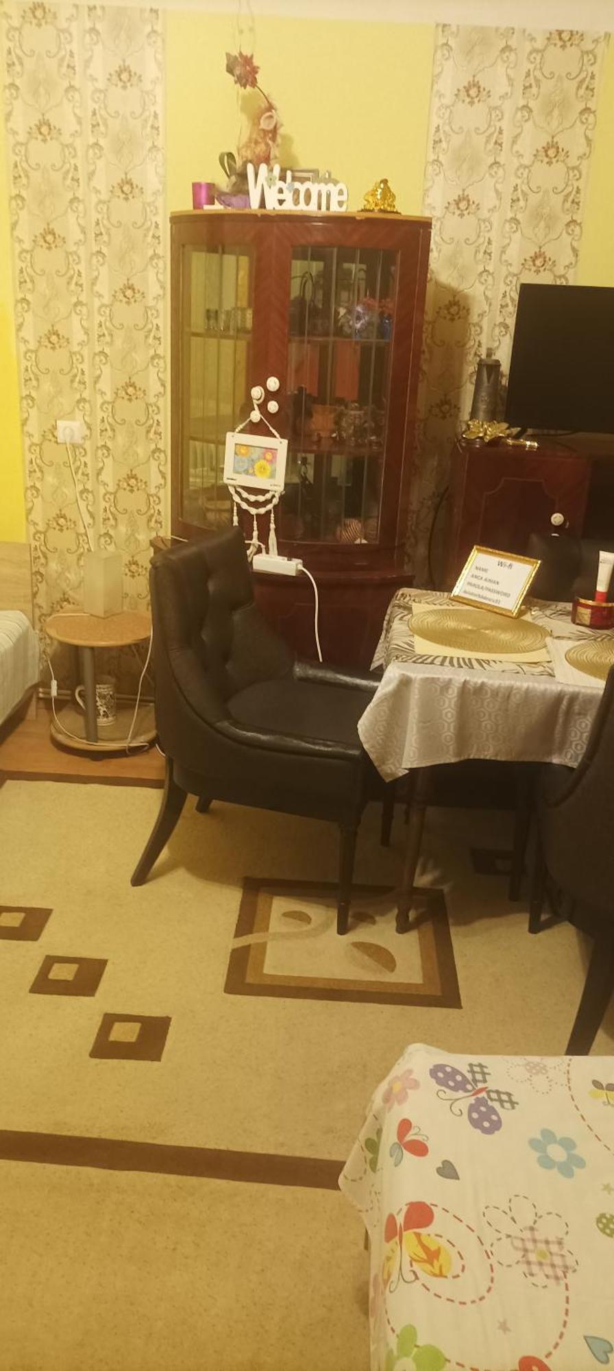 Apartament Cu Doua Camere Si Gradina Клуж-Напока Екстер'єр фото